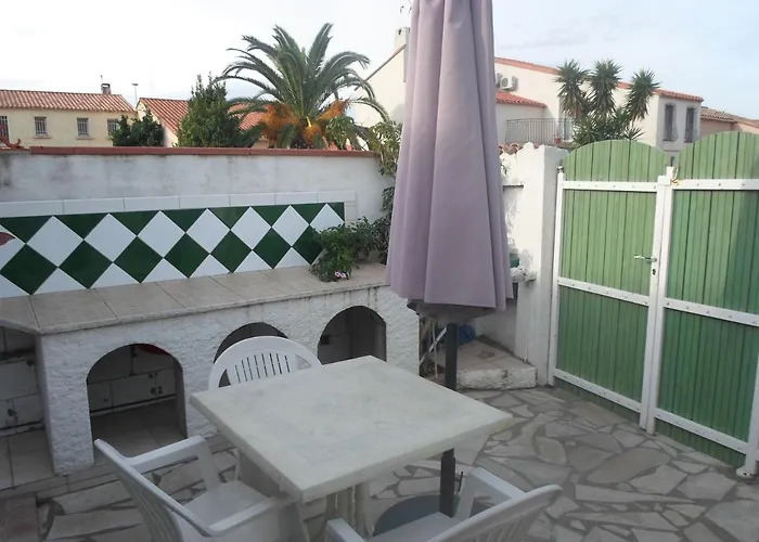 Coquet F2 Avec Petite Terrasse